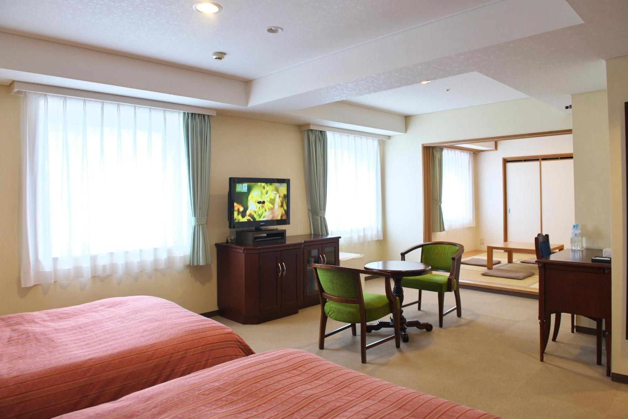 Chitose Station Hotel Exterior photo
